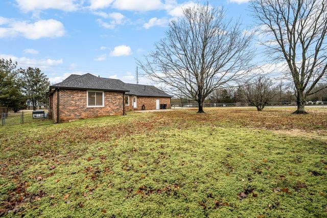 1015 Brinkley Rd, Murfreesboro, TN 37128