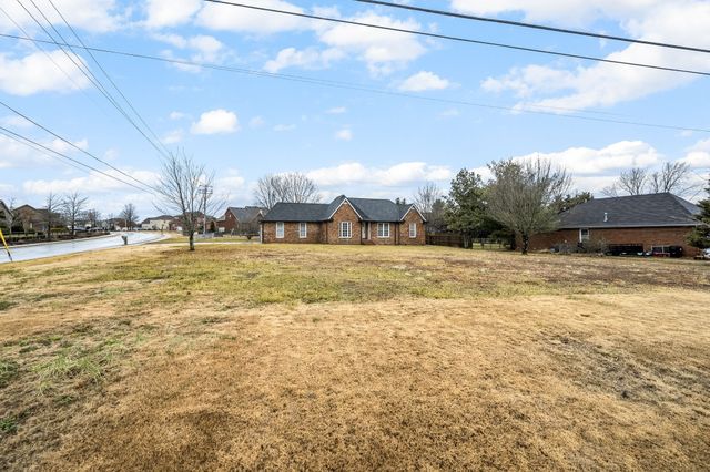 1015 Brinkley Rd, Murfreesboro, TN 37128
