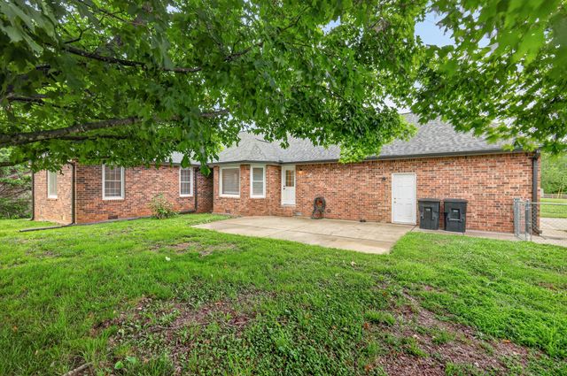 1015 Brinkley Rd, Murfreesboro, TN 37128