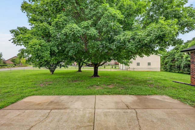 1015 Brinkley Rd, Murfreesboro, TN 37128