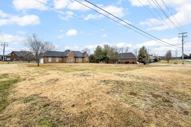 1015 Brinkley Rd, Murfreesboro, TN 37128