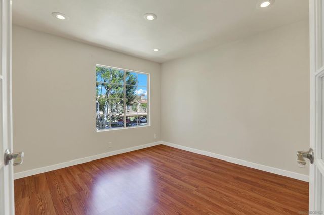 7250 Calle Cristobal 36, San Diego, CA 92126