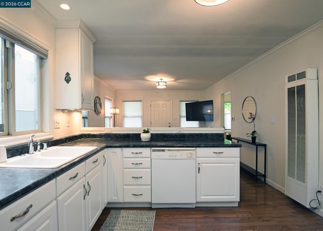 228 Arreba St., Martinez, CA 94553