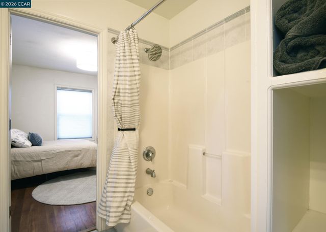 228 Arreba St., Martinez, CA 94553