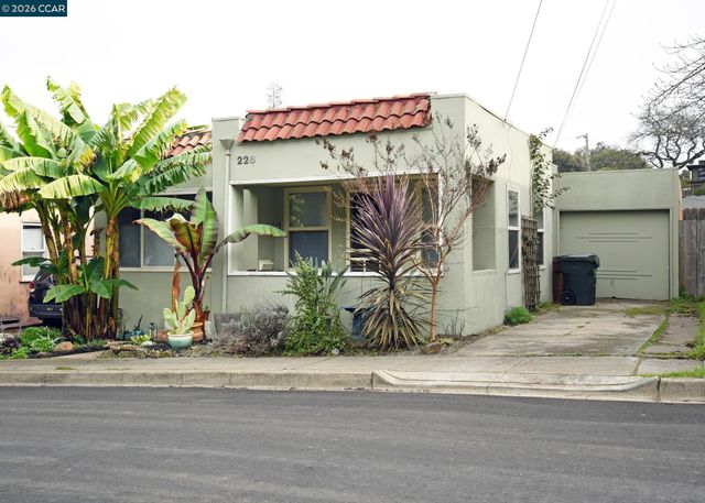 228 Arreba St., Martinez, CA 94553