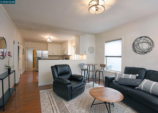 228 Arreba St., Martinez, CA 94553