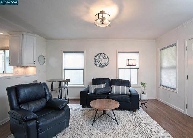 228 Arreba St., Martinez, CA 94553