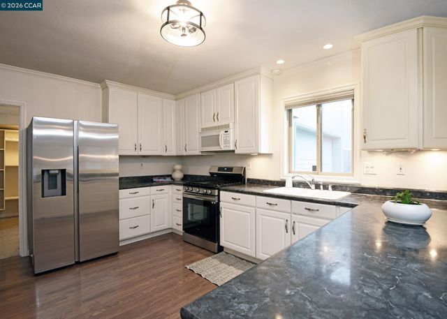 228 Arreba St., Martinez, CA 94553