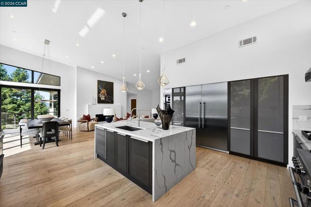 564 Tahos Rd, Orinda, CA 94563