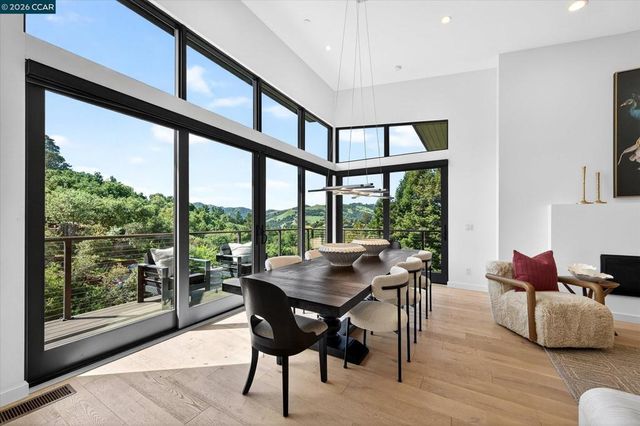 564 Tahos Rd, Orinda, CA 94563