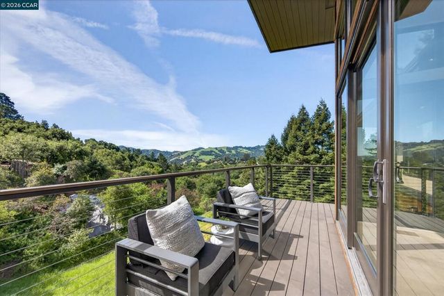 564 Tahos Rd, Orinda, CA 94563