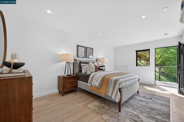 564 Tahos Rd, Orinda, CA 94563