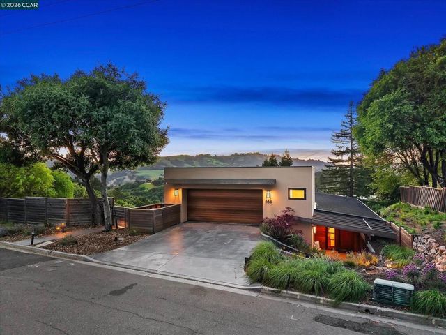 564 Tahos Rd, Orinda, CA 94563