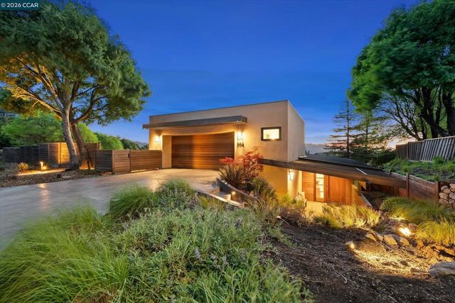 564 Tahos Rd, Orinda, CA 94563