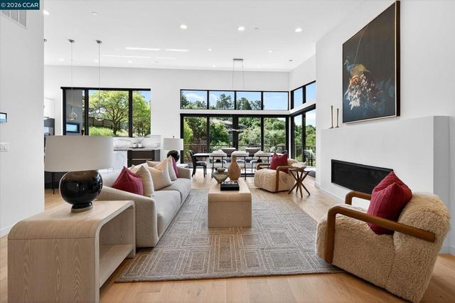 564 Tahos Rd, Orinda, CA 94563