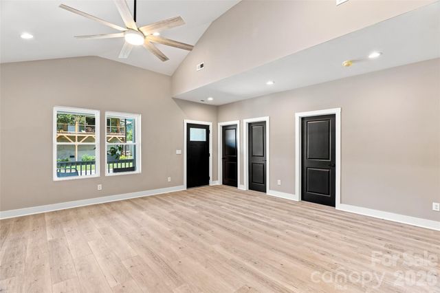 156 Edwards Avenue, Swannanoa, NC 28778