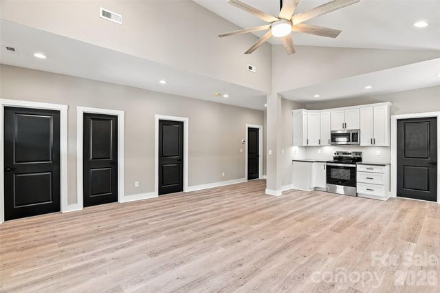 156 Edwards Avenue, Swannanoa, NC 28778