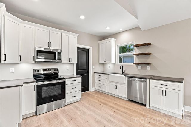 156 Edwards Avenue, Swannanoa, NC 28778