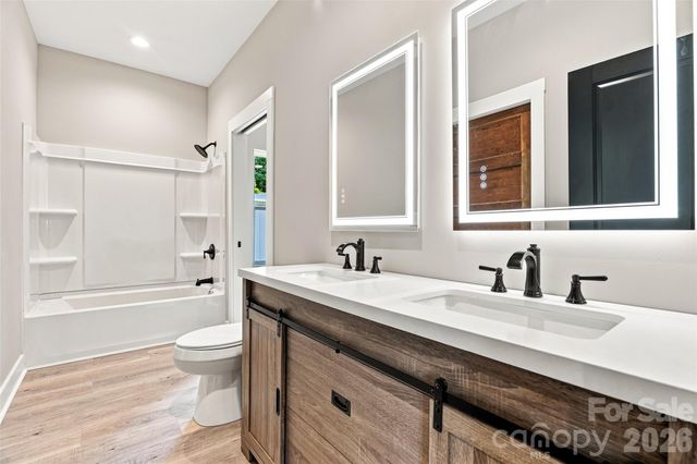 156 Edwards Avenue, Swannanoa, NC 28778