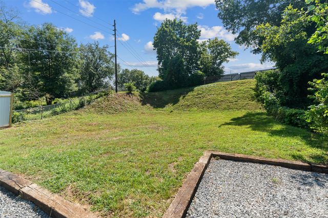 156 Edwards Avenue, Swannanoa, NC 28778