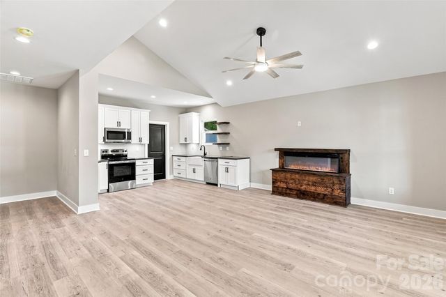 156 Edwards Avenue, Swannanoa, NC 28778