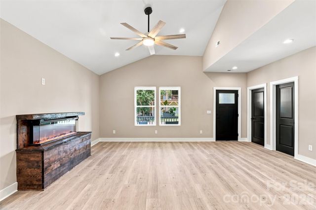 156 Edwards Avenue, Swannanoa, NC 28778
