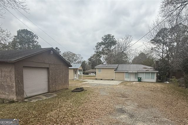 1102 N Washington Street, Sylvester, GA 31791