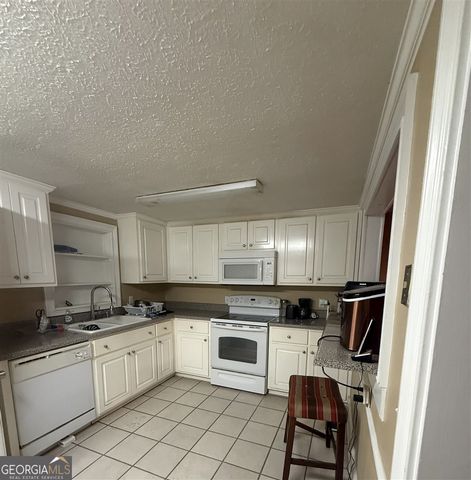 1102 N Washington Street, Sylvester, GA 31791