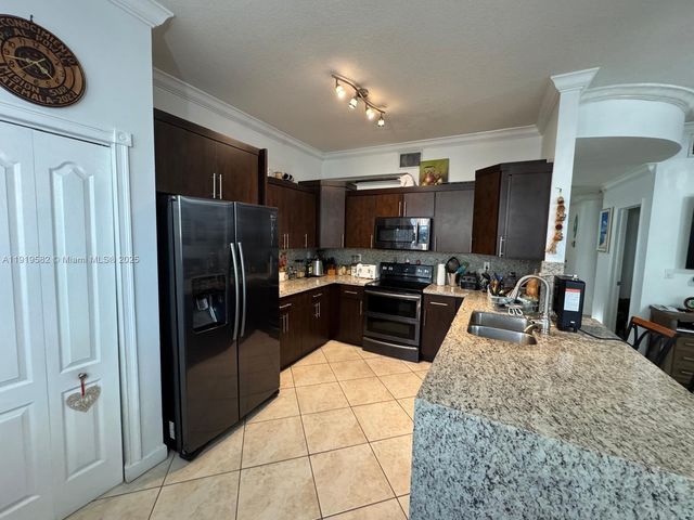 8061 SW 119th Ct 0, Miami, FL 33183