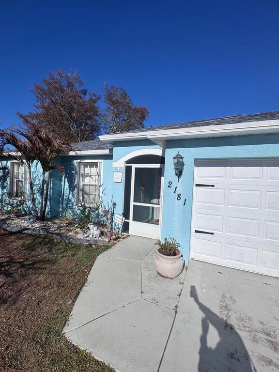 2181 SW Larchmont Lane, Port St. Lucie, Port St Lucie, FL 34984