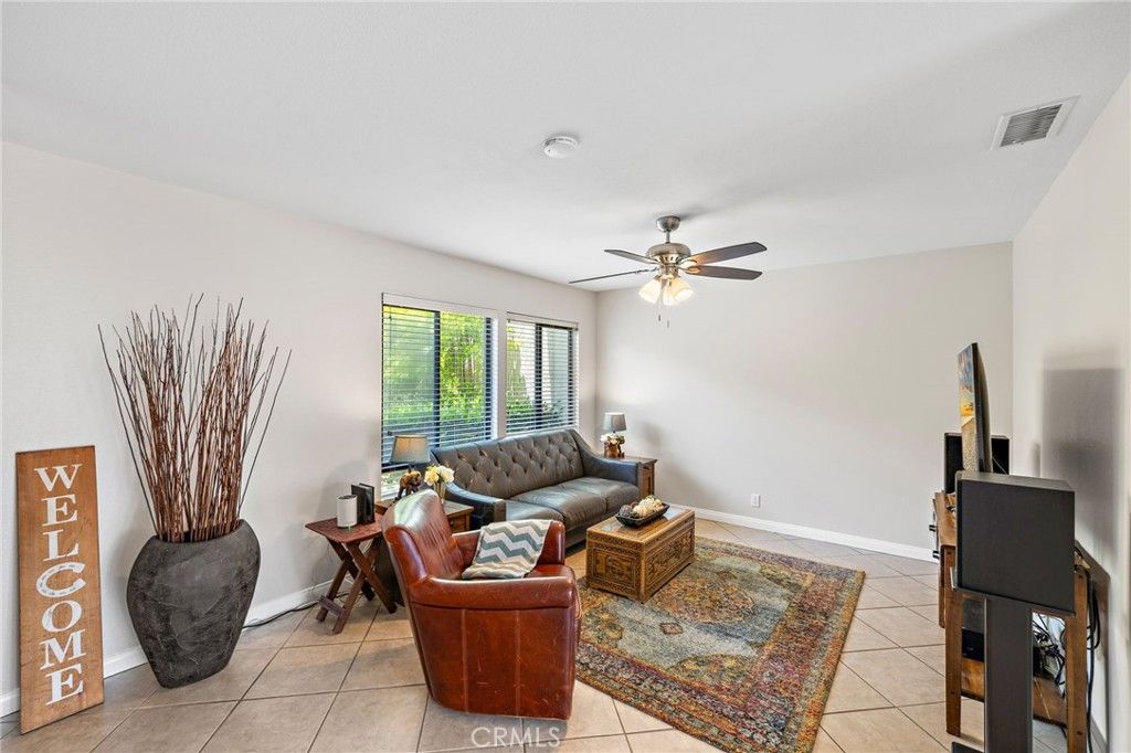 2870 N Cottonwood St, Unit 2, Orange, CA 92865