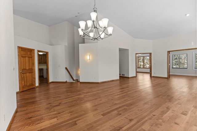 303 Sunflower Court, Vadnais Heights, MN 55127