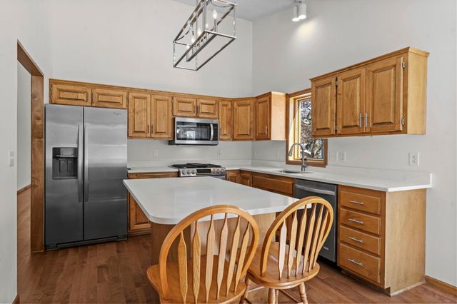 303 Sunflower Court, Vadnais Heights, MN 55127