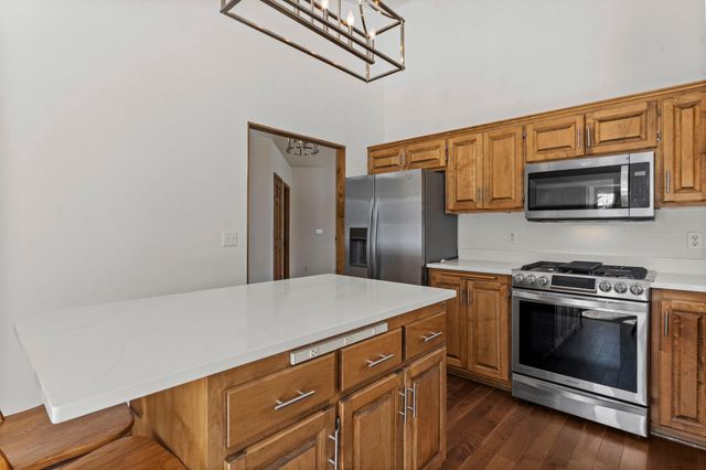 303 Sunflower Court, Vadnais Heights, MN 55127