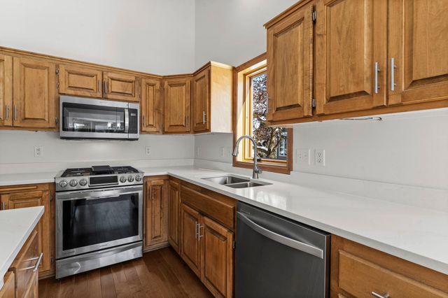 303 Sunflower Court, Vadnais Heights, MN 55127