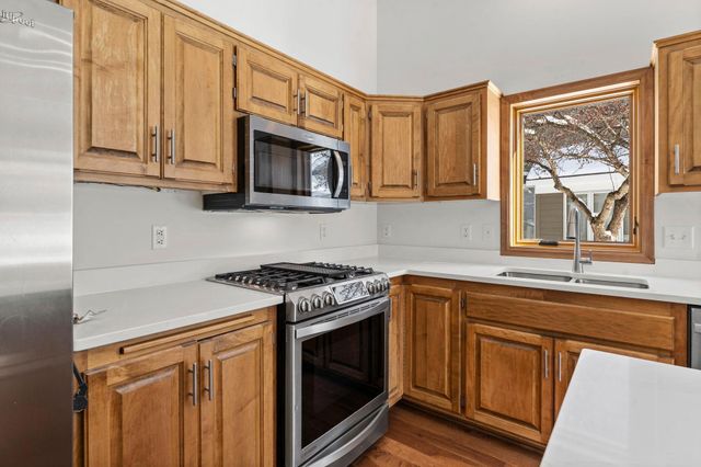 303 Sunflower Court, Vadnais Heights, MN 55127