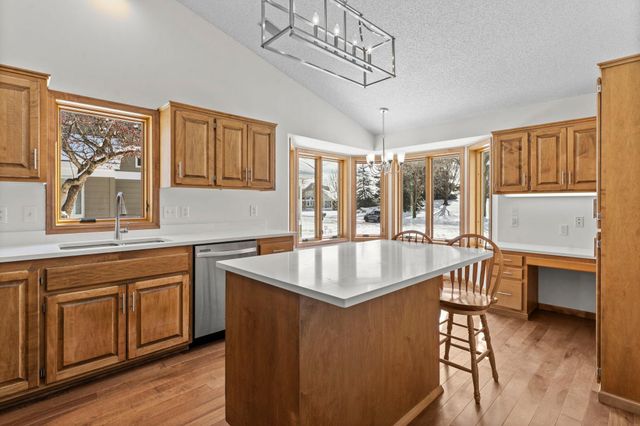 303 Sunflower Court, Vadnais Heights, MN 55127