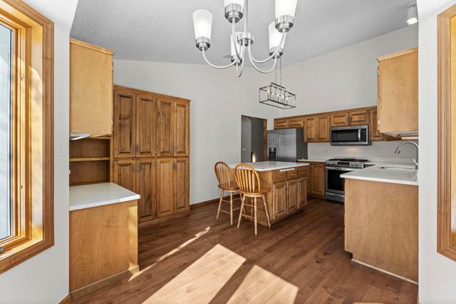 303 Sunflower Court, Vadnais Heights, MN 55127