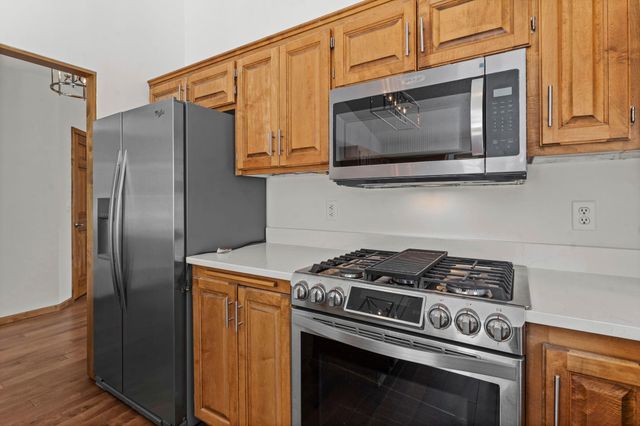 303 Sunflower Court, Vadnais Heights, MN 55127