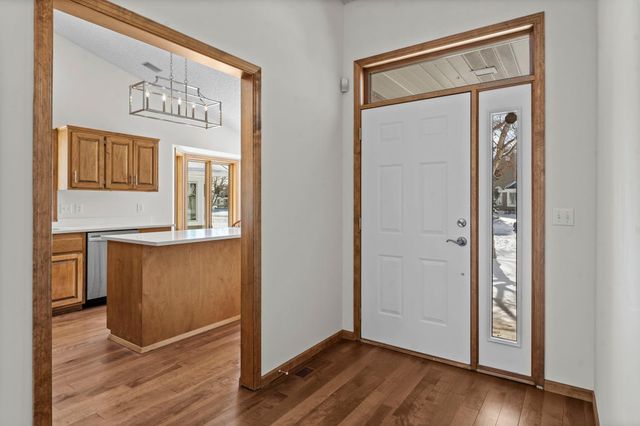 303 Sunflower Court, Vadnais Heights, MN 55127