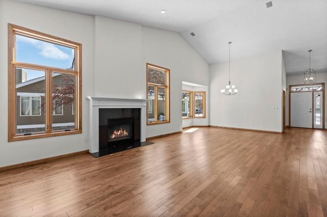 303 Sunflower Court, Vadnais Heights, MN 55127