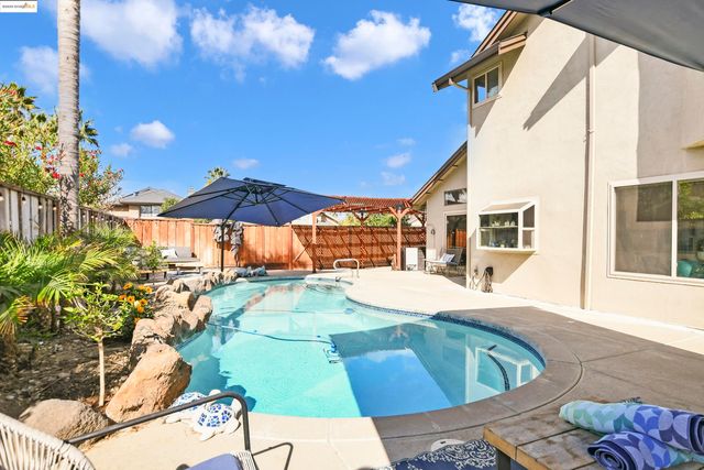 2060 Bowsprit Ct, Discovery Bay, CA 94505