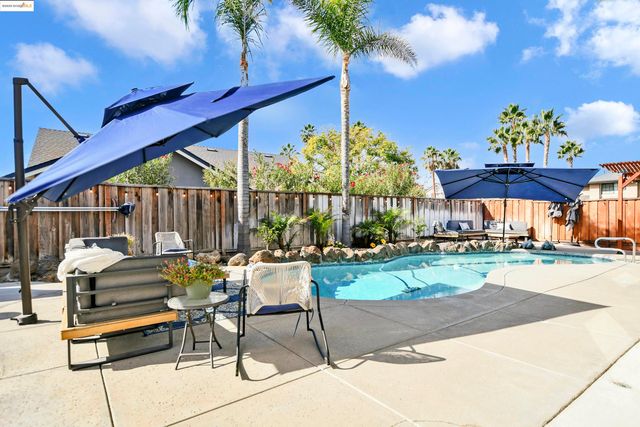 2060 Bowsprit Ct, Discovery Bay, CA 94505