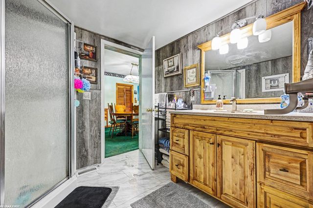 99 E Elmwood Street, Leonard, MI 48367