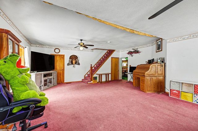 99 E Elmwood Street, Leonard, MI 48367