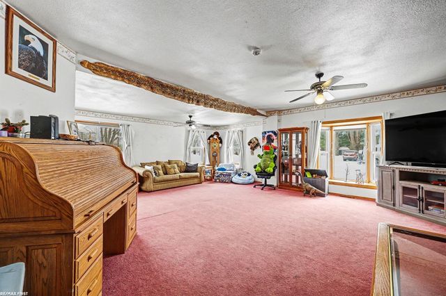 99 E Elmwood Street, Leonard, MI 48367