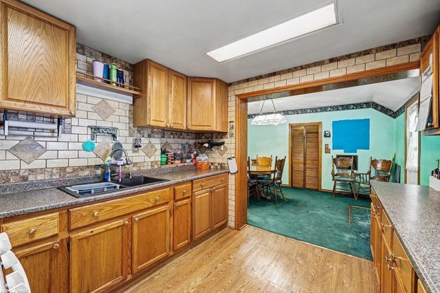 99 E Elmwood Street, Leonard, MI 48367