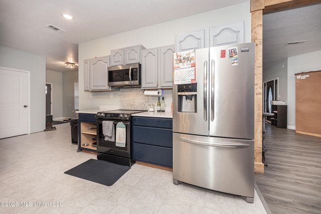 15405 Drake Lane, Biloxi, MS 39532