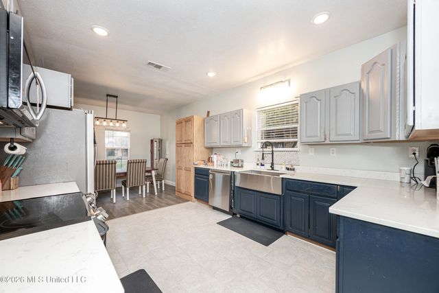 15405 Drake Lane, Biloxi, MS 39532