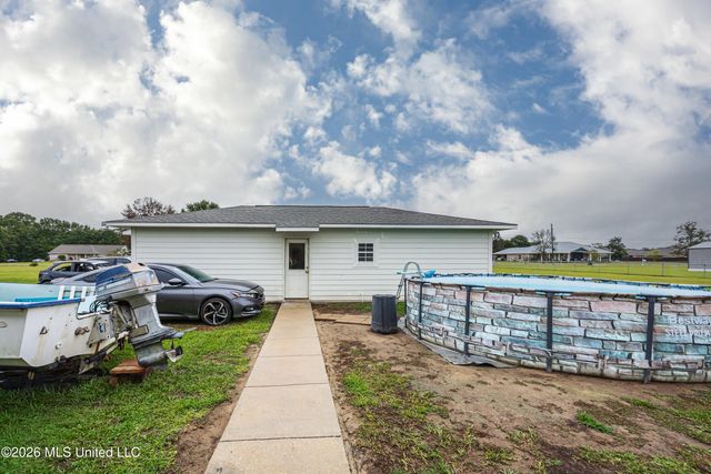 15405 Drake Lane, Biloxi, MS 39532